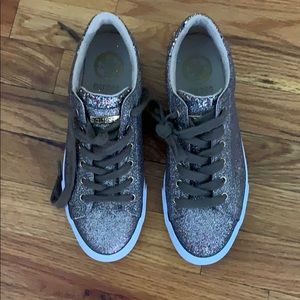 GUESS SNEAKERS
